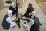 Đấu súng ác liệt, phiến quân Taliban chiếm huyện trọng yếu tại Afghanistan