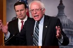 TNS Bernie Sanders vừa tuyên bố tranh cử Tổng thống Mỹ là ai?