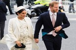 Vì sao Công nương Meghan Markle không đeo nhẫn đính hôn?