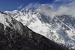 Đài CGTN vơ toàn bộ đỉnh Everest về Trung Quốc, người Nepal phẫn nộ