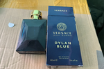 Phát hiện hơn 20 tấn nước hoa, mỹ phẩm nghi giả nhãn hiệu Versace, Chanel