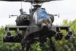 Uy lực khẩu pháo sát thủ trên trực thăng AH-64 Apache