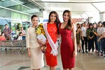 Phạm Hương, Thiên Lý tiễn Lệ Hằng đi thi Miss Universe 2016