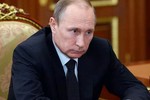 Bầu cử Nga: Tổng thống Putin đích thân nộp hồ sơ tranh cử