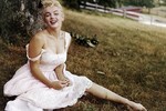 Uẩn khúc về cái chết của "biểu tượng sex" Marilyn Monroe