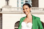 Sau sự cố nộp phạt, Hoàng Thùy chào sân Miss Universe bằng loạt ảnh gợi cảm