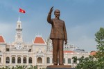 Tour tham quan toà nhà UBND TPHCM sẽ kết hợp nhiều điểm đến