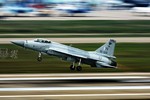 Tiêm kích siêu rẻ JF-17 Trung Quốc sắp có "đống" khách hàng?