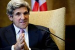 Ngoại trưởng Hoa Kỳ John Kerry thăm chính thức Việt Nam