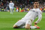 Cuộc đời và sự nghiệp Cristiano Ronaldo qua video 1 phút