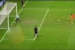 10 pha cứu thua penalty không thể tin nổi