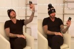 Bị vợ quay lén khi đang vật vã selfie, David Beckham lộ mã điện thoại yêu thích