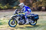 “Cào cào” BMW R1200GS có bản 2 cầu hybrid nhờ hãng độ