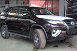 Toyota Fortuner 2017 bản Trung Đông hơn 2 tỷ tại Sài Gòn