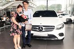 Vợ 9X tặng chồng Mercedes tiền tỷ khiến dân mạng “phát hờn”