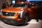 Cadillac XT4 2019 giá hơn 815 triệu đồng “đấu” Mercedes GLA