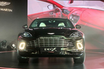 Siêu SUV Aston Martin DBX ra mắt thị trường tỷ dân 