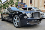 “Chạm mặt” Bentley Mulsanne Speed đen huyền bí tại Sài Gòn