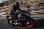 Siêu môtô “dị nhân” Aprilia Tuono từ 304,9 triệu đồng