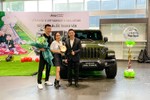 Gia đình Ốc Thanh Vân tậu Jeep Wrangler Sahara hơn 3,6 tỷ đồng