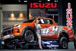 Isuzu D-Max V-Cross 2023 ra mắt "sát vách" Việt Nam, đối thủ Ford Ranger?