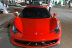 Ferrari 458 Italia tiền tỷ bỏ xó Hà Nội "lột xác" với màu sơn mới