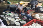 Dâu trưởng “bầu vượt mặt” vẫn một mình rửa bát, uất ức trước lời nói của họ hàng