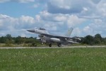 Moscow không tin F-16 của Ukraine rơi vì “trục trặc kỹ thuật”