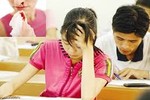  Sĩ tử say nắng khi đi thi, cần làm gì khẩn cấp?