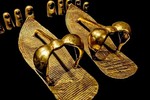 15 kho báu “vô giá” ngủ vùi trong lăng mộ vua Tutankhamun (1)