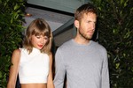 Taylor Swift nói lời tuyệt tình Calvin Harris qua điện thoại