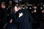 Brad Pitt và Marion Cotillard thân mật trên thảm đỏ