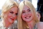 Nicole Kidman 49 mà ngỡ như 19 khi bước trên thảm đỏ Cannes