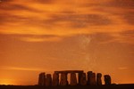 Tiết lộ bất ngờ về bãi đá cổ Stonehenge