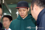 Yoochun bị tuyên bố dương tính với ma túy đá, cảnh sát xin lệnh bắt giữ