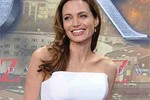 Hình ảnh gầy thảm hại, đáng thương của Angelina Jolie