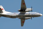 Không quân Việt Nam điều phi cơ An-26 bay báo bão