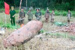 Công binh Việt Nam nỗ lực quét sạch “cái chết dưới lòng đất”