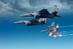 Ảnh: 40 tuổi, tiêm kích F-15 Mỹ vẫn đáng sợ