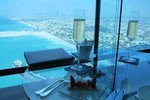 Bí mật khủng trong quán bar đắt đỏ bậc nhất Dubai