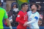 Sững sờ Messi: Xô xát đối thủ và ăn thẻ đỏ, ê chề rời Copa America