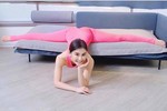 Nude tập yoga dưới suối, cô giáo gây sốt vì vóc dáng cực nuột