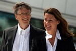 Bill Gates đã phải lòng người phụ nữ quyền lực nhất TG thế nào?