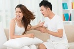 Tị nạnh quà biếu Tết, mặt vợ sưng sỉa như "đâm lê"