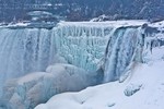 Ảnh băng giá hiếm thấy ở thác nước Niagara nổi tiếng