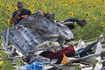 Lộ lý do Kiev chia sẻ thông tin hộp đen MH17