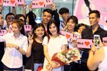 Vy Oanh hội ngộ dàn sao Việt ngày tái xuất showbiz