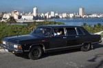 Limousine của Chủ tịch Cuba Fidel Castro làm... taxi VIP