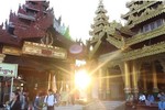 Đón bình minh tại ngôi chùa thiêng nhất Myanmar 