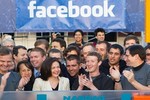 Facebook phát triển ra sao trong 13 năm qua? 